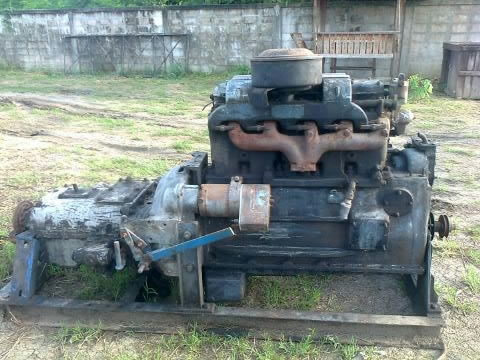 ขายเครื่องกั๊กเนอร์พร้อมเกียร์ เครื่องอังกฤษ จำนวน 5 สูบ พร้อมใช้งาน