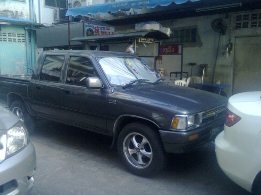 ขายรถกระบะโตโยต้า 4 ประตู mitiex