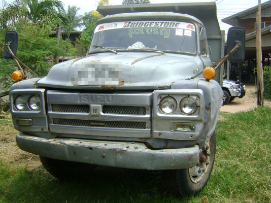 รถดั้ม หัวยาว