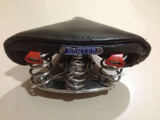 ขายเบาะจักรยานโบราณ เก่าเก็บ ราคา 750 บาทพร้อมส่งครับ