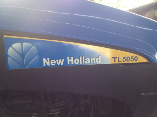 ขายรถไถ New Holland TL 5050/4WD ราคาถูก