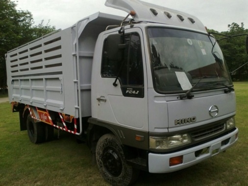 ขายหกล้อดัมพ์ HINO FC4J ปี44  เครื่อง 145 แรง กระบะยาว 4.20 x 2.30 เมตร กุตระแกรงเหล็ก ซัซซี่สวย ยางดี แอร์เย็น ใช้น้อย 930,000
