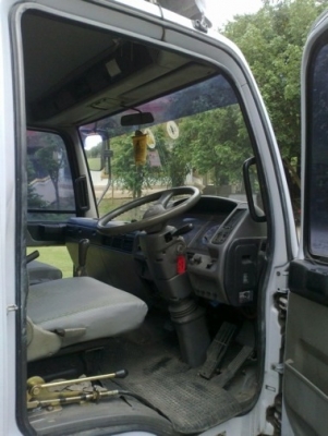 ขายหกล้อดัมพ์ HINO FC4J ปี44  เครื่อง 145 แรง กระบะยาว 4.20 x 2.30 เมตร กุตระแกรงเหล็ก ซัซซี่สวย ยางดี แอร์เย็น ใช้น้อย 930,000