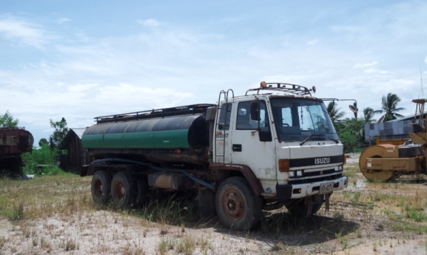 ขายรถน้ำ อีซูซุ Rocky 210 คัซซีไม่สวย ขายถูก