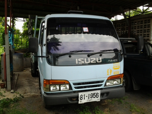 รถหกล้ออีซูซุNKR  เครื่อง  115  ฝาขาว