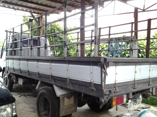 รถหกล้ออีซูซุNKR เครื่อง 115 ฝาขาว รถหกล้ออีซูซุNKR เครื่อง 115 ฝาขาว