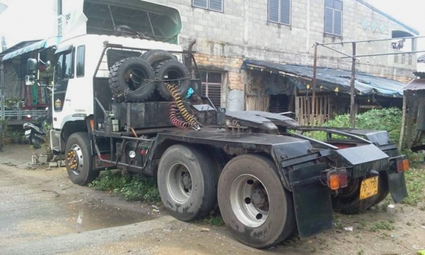 10ล้อหัวลากHIN0โปรเฟีย320แรง เครื่องPO9+หางพื้นเรียบ3คาน ของVไฮเทค