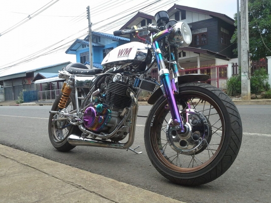 ขาย SR400 เลขเต็ม ขายราคา80000 หรือแลกSR เดิมๆกับCB400แพงไปขออภัยนะครับ รถอยู่ จ.สุโขทัย โทร 0823987888