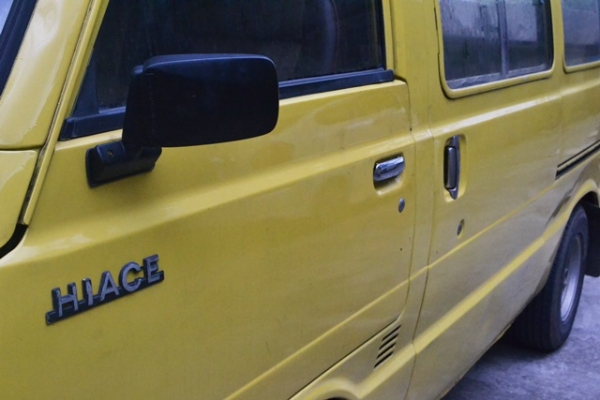 ขายรถตู้ TOYOTA HIACE 20 หน้าแตงโม (65,000 บาท)