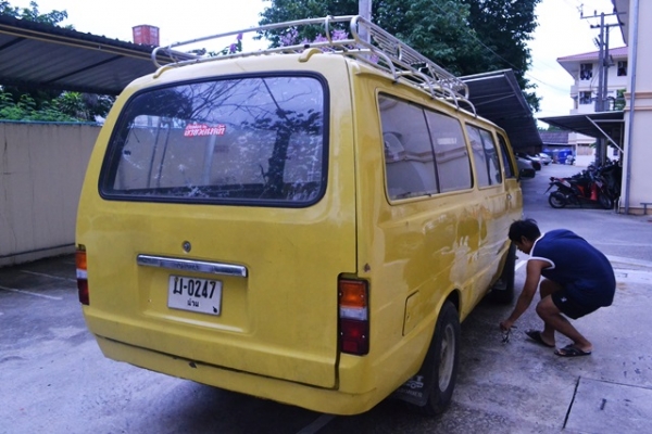 ขายรถตู้ TOYOTA HIACE 20 หน้าแตงโม (65,000 บาท)