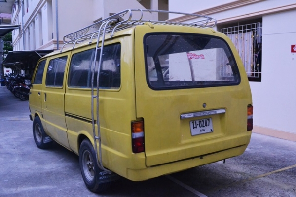 ขายรถตู้ TOYOTA HIACE 20 หน้าแตงโม (65,000 บาท)