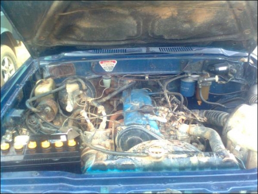 ขายTOYOTA LN30 4ขอ เครื่องดีเซล2200เดิมเครื่องดีมาก รถสีเดิมไม่มีผุ