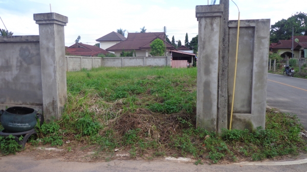 ขายที่ดินเนื้อที่ 70 ตารางวา ติดถนน อยู่ในชุมชน