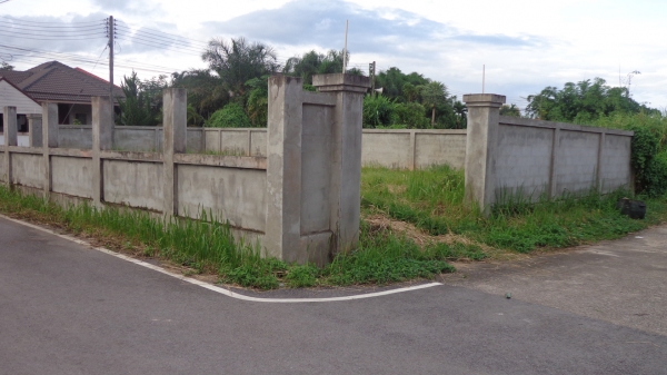 ขายที่ดินเนื้อที่ 70 ตารางวา ติดถนน อยู่ในชุมชน