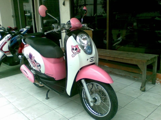 ขายถูกๆ Scoopy &ndash; i ปี 2555 สีชมพูขาว รถสวยๆประหยัดน้ำมัน