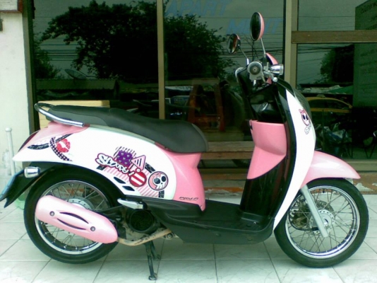 ขายถูกๆ Scoopy – i ปี 2555 สีชมพูขาว รถสวยๆประหยัดน้ำมัน ขายถูกๆ Scoopy – i ปี 2555 สีชมพูขาว รถสวยๆประหยัดน้ำมัน