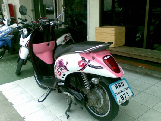 ขายถูกๆ Scoopy – i ปี 2555 สีชมพูขาว รถสวยๆประหยัดน้ำมัน ขายถูกๆ Scoopy – i ปี 2555 สีชมพูขาว รถสวยๆประหยัดน้ำมัน