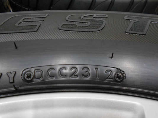 ขายล้อแม็ก Mitsubishi Pajero sport ขอบ 17 พร้อมยางบริดสโตน 265/65/17 ปี 12/เทิร์นได้-ใส่ฟรีค่ะ