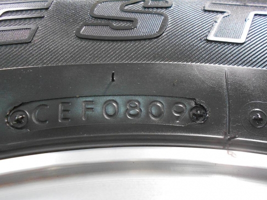 ขายล้อแม็ก Fortuner ขอบ 16 พร้อมยางบริดสโตน 265/70/16 ปี 09/เทิร์นได้-ใส่ฟรีค่ะ ขายล้อแม็ก Fortuner ขอบ 16 พร้อมยางบริดสโตน 265/70/16 ปี 09/เทิร์นได้-ใส่ฟรีค่ะ