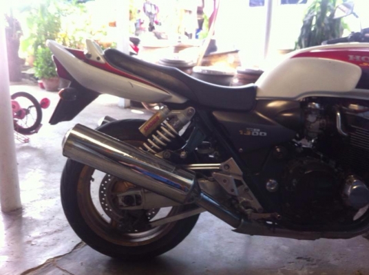 ขาย CB1300 ปี 99 ราคา 99000 บาท อินวอย สภาพดีมากครับ 0822169945 ขาย CB1300 ปี 99 ราคา 99000 บาท อินวอย สภาพดีมากครับ 0822169945