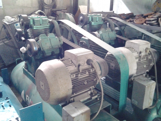 ขายปั๊มลมขนาด 15 แรง  304 ลิตร สินค้าพร้อมใช้งานได้เลยทันที พร้อมประกันสินค้าทางร้าน 3 เดือน สนใจติดต่อ 081-5266979