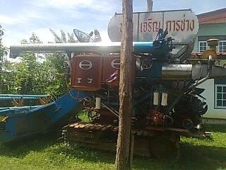 ขายด่วน รถเกี่ยวข้าวปานเจริญการช่าง (PJR) รถสวยสภาพดีพร้อมทำงานได้เลยครับ เครื่องยนต์ HINO 210 HP TURBO JO8C แน่นดีแรงดีทั้งคัน อุ้ม 2.5 ตัน ปั๊มเบอร์ 22 ไดกิ้น ช่วงล่างใหญ่ 12HT สภาพดี 70\% พร้อมใช้งาน ราคาต่อรองได้ครับ