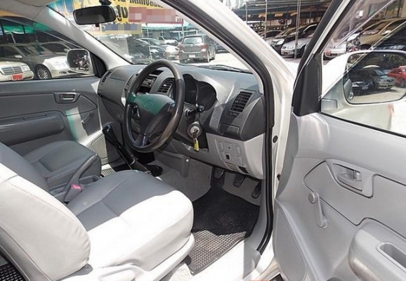 TOYOTA - HILUX VIGO D4D - EXTRACAB  2.5 MT