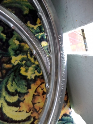 ขายล้อเหล็กเเท้ wave125i ปี13 ไม่คด ไม่ดุ้ง สวยๆ