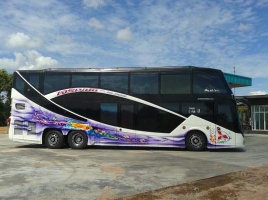 ขายรถบัส8ล้อ2ชั้นรถสภาพใหม่มาก จดทะเบียนใหม่ 3เม.ย.2556