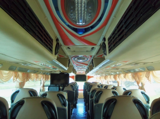 ขายรถบัส8ล้อ2ชั้นรถสภาพใหม่มาก จดทะเบียนใหม่ 3เม.ย.2556