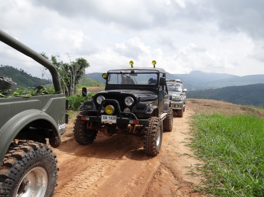 ขายรถจิ๊ป cj 6 เครื่องมิตชู ซีดีอาร์ 6 เทอร์โบ ทะเบียนพร้อมโอน