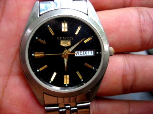 ขายนาฬิกา 700 บาท