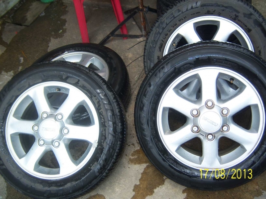 แม็ก อีซูซุ ขอบ 16  พร้อมยาง 215 60 16  ปี 10