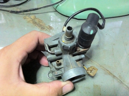 (ส่ง EMS ด่วน ให้คุณอัญชลีพร จ.กาญจนบุรี เรียบร้อยแล้ว ขอบคุณมากครับ)ขายคาร์บูใส่รถป็อป HONDA DIO สภาพตามรูป พร้อมส่ง ราคาต่อรองได้ สามพราน นครปฐม