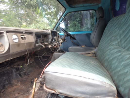 ขายรถ6ล้ออีซูซุKSดั้ม เครื่อง100แรง สภาพพร้อมใช้งานคับราคาต่อรองได้คับ