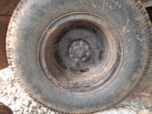 ขายรถ6ล้ออีซูซุKSดั้มราคาถูกๆ เครื่อง100แรง สภาพพร้อมใช้ ราคาต่อรองได้คับ