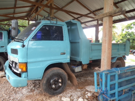 ขายรถ6ล้ออีซูซุKSดั้มราคาถูกๆ เครื่อง100แรง สภาพพร้อมใช้ ราคาต่อรองได้คับ