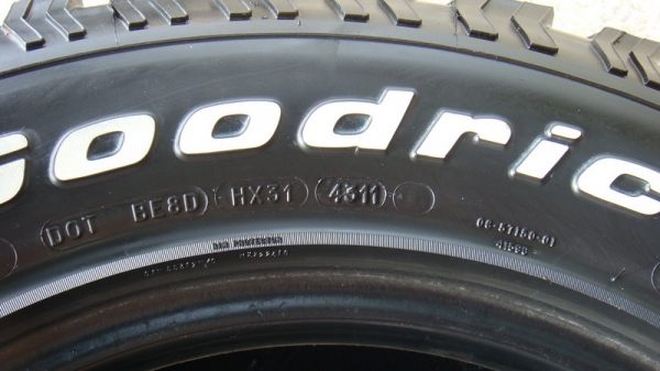 ขายยาง BF Goodrich Allterrain 265 70 r16  ปลายปี11 อีกชุดสวยๆ