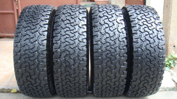 ขายยาง BF Goodrich Allterrain 265 70 r16  ปลายปี11 อีกชุดสวยๆ