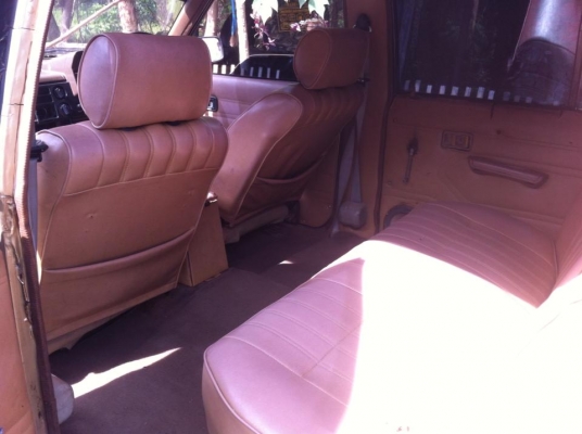 ขาย กระบะมาสด้า 4 ประตู เครื่องเบนซิน 1600 cc ถูกๆแรงๆครับ