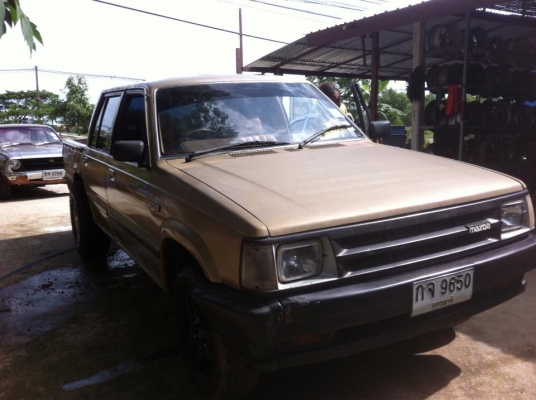 ขาย กระบะมาสด้า 4 ประตู เครื่องเบนซิน 1600 cc ถูกๆแรงๆครับ