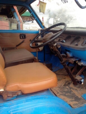 Isuzu TL85 สี่ล้อเล็ก ทำสีใหม่อย่างสวย คอนโซลงาม