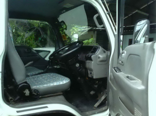 ขาย NKR สี่ล้อกลางยาว3.2เมตร สวยๆ