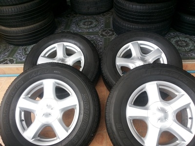 ขายแม็กIsuzu D-MAX V-Crossพร้อมยาง265/65/17 BRIDGESTONE 1 ชุด