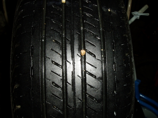 ขายยาง 215 70 15