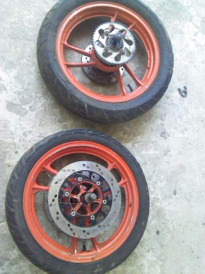 ขายล้อแม็ก Suzuki หลัง 17x3.0 หน้า 17x2.5 ดิสเบรคคู่