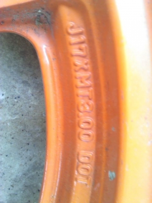 ขายล้อแม็ก Suzuki หลัง 17x3.0 หน้า 17x2.5 ดิสเบรคคู่