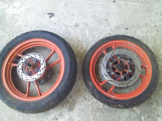 ขายล้อแม็ก Suzuki หลัง 17x3.0 หน้า 17x2.5 ดิสเบรคคู่