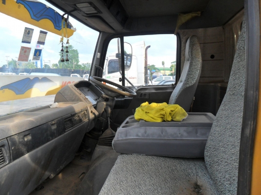 Hino 2 เพลา เครน 15 ตัน Hino 2 เพลา เครน 15 ตัน