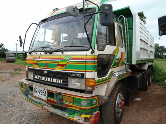 ขายด่วนไอ้หลงโบแท้ไม่มีลูกผสมซีเรี่ยนสูง MITSUBISHI FN527MTF6700 สองเพลาดั้มสภาพพร้อมใช้สุดๆ จัดไฟแนนทได้ไม่ต่ำกว่า8ถึง9แสนบาทรีบโทร 0843923995 0811838154